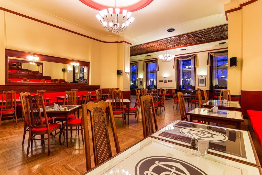 Continental Hotel 3*