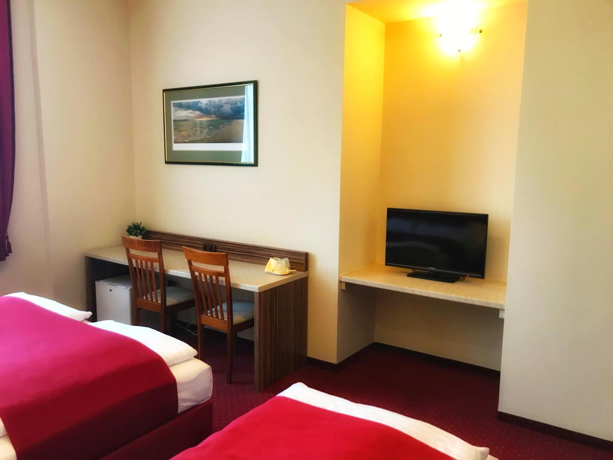 Continental Hotel 3*