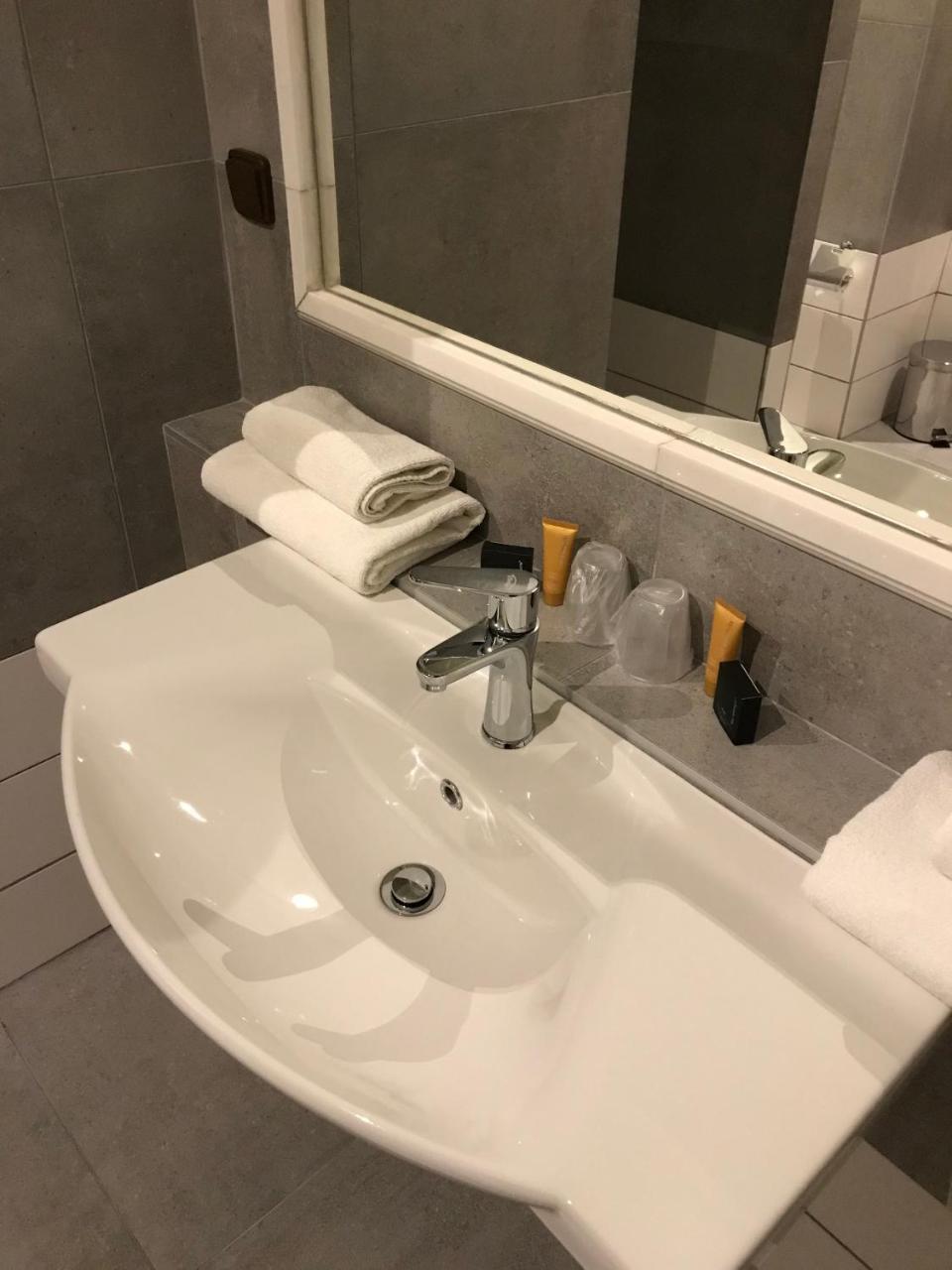Continental 3*