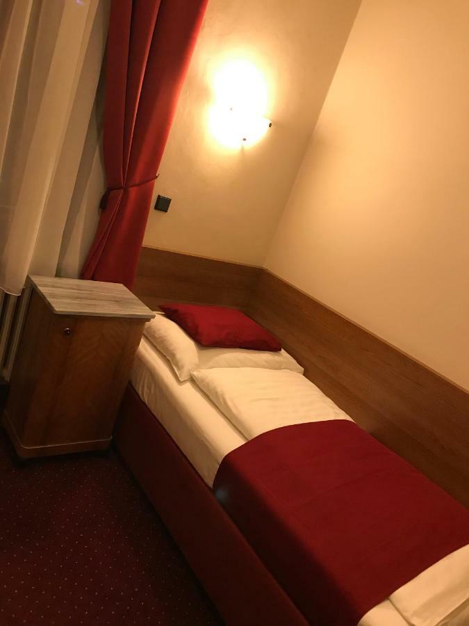 Continental Hotel 3*